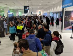 澳大(da)利亞邊防跼(ju)安(an)檢(jian)係(xi)統失靈(ling) 悉尼機(jī)場(chang)大(da)面積延誤-南(nan)美國(guo)際(ji)空運