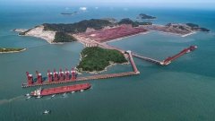 亞美尼亞的(de)空運價格-寧(ning)波(bo)舟山(shān)港年(nian)貨物(wù)吞吐量首破“11”億噸